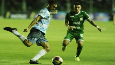 Blooming igualó el partido