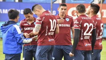 Bolívar con equipo alterno