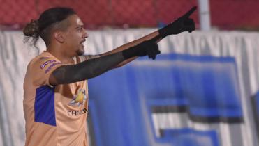 Bolívar derrotó a Real Tomayapo