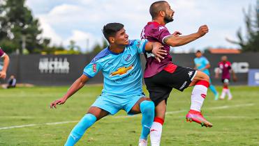 Bolívar gusta y golea en Colombia