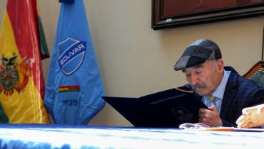 Bolívar recibe reconocimiento por la Cámara de senadores 