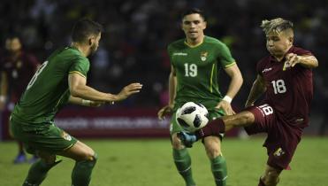 Bolivia se enfrenta a Venezuela 