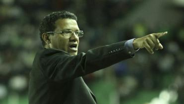 Cleibson se va de Destroyers