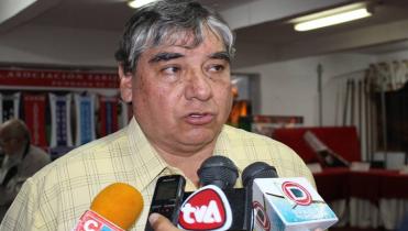 Cortez dará un paso al costado