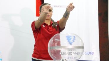 Debut contra el local