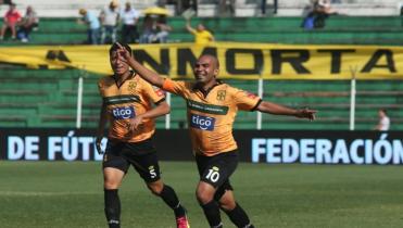 Destroyers aplastó al santo