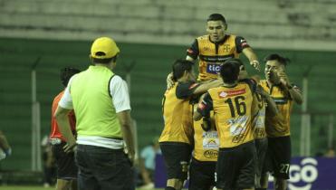 Destroyers cambia localía con el Toro