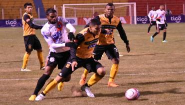 Destroyers recibe a Nacional