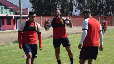 Díaz mete tres centrales