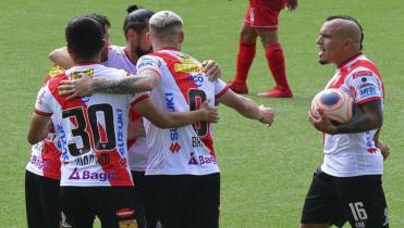 El millonario acaricia el título