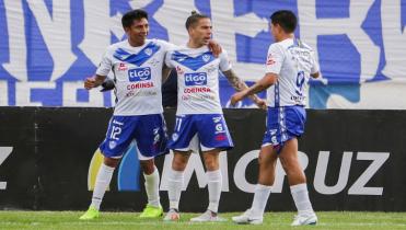 El Santo defiende la punta