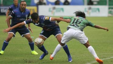 El Toro recibe a Petrolero