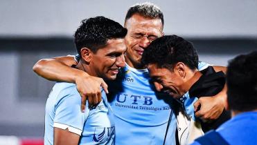 Emotiva despedida de Reinoso