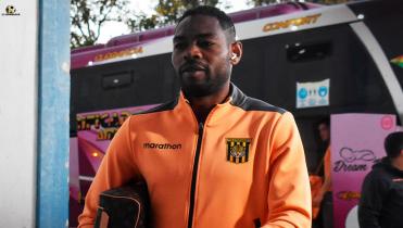 Enoumba va sumando minutos