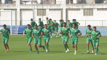 Equipo completo ante Perú