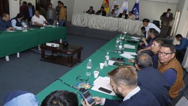 Habrá reunión de definiciones