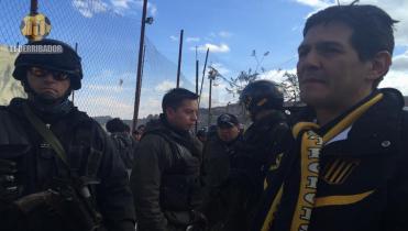 Hinchas atigrados van a audiencia