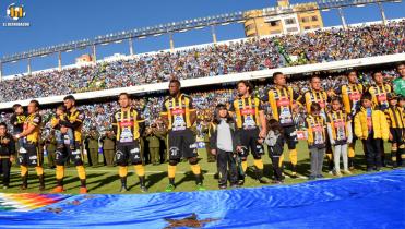 Ischia con el equipo titular para la Copa
