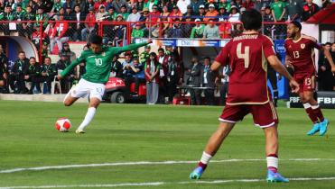 La Verde deslumbra en El Alto y golea a la Vinotinto
