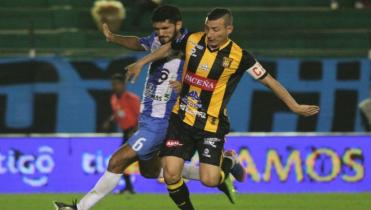 Lindo duelo en el Tahuichi