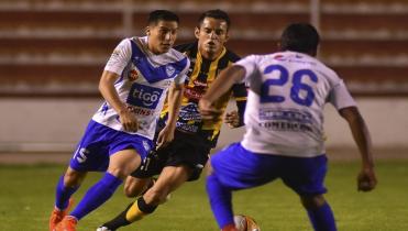 Lindo duelo en Oruro