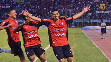 Llegada de Torres se posterga 