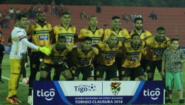 Llevar alto al canario