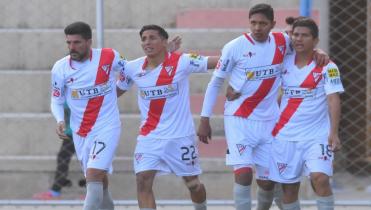 Locales comienzan bien