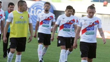 Nacional ahora mira al Santo