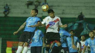 Nacional enfrenta a Blooming 