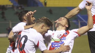 Nacional fue con fe