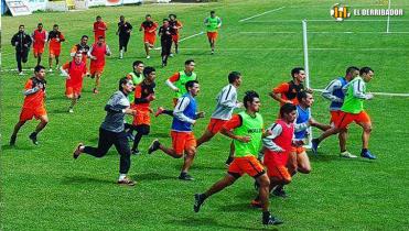 Ocho partidos en abril