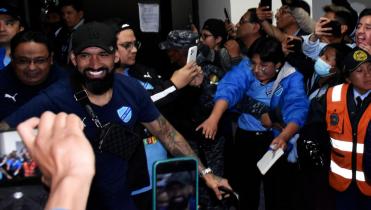 Orgullo celeste en el aeropuerto 
