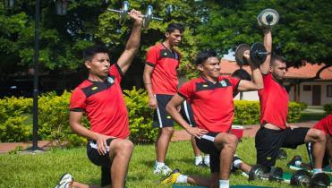 Oriente descartó a Valencia