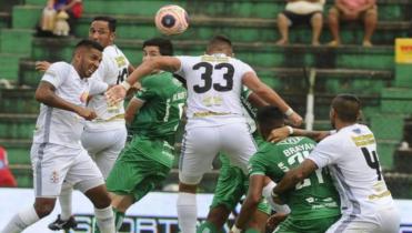 Oriente Petrolero vs Real Santa Cruz en miércoles 