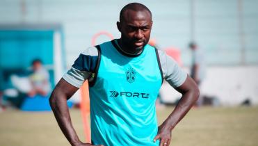 Osvaldo juega por su familia