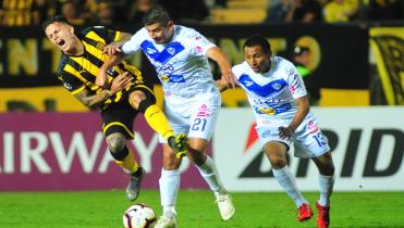 Peñarol visita Oruro