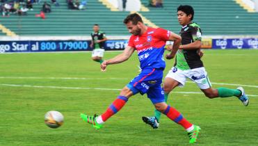Petrolero recibe a Universitario