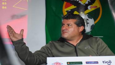 Piden la destitución de Monje 