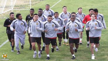 Plantel definido para el debut