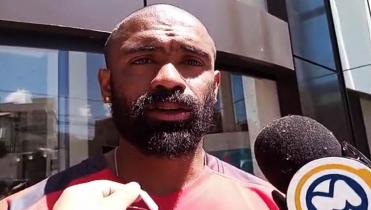 Reina con el corazón partido