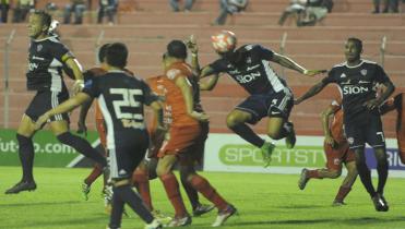 Sábado de fútbol en el Tahuichi