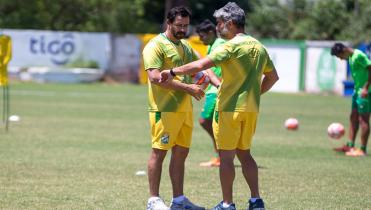 Sánchez no es más técnico de Oriente Petrolero