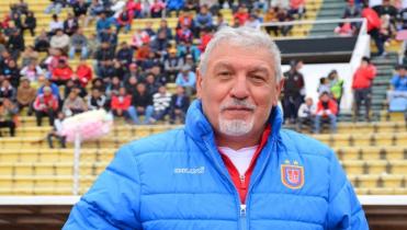 Sanz arma su Universitario