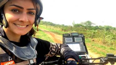 Suany trepa posiciones