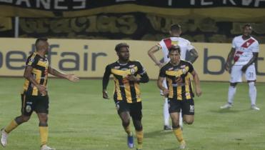 Táchira toma la cima