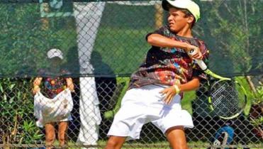 Tenis infantil en Santa Cruz
