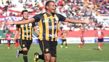 The Strongest en el primer puesto