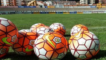 The Strongest probó el balón 