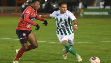 Universitario llega con presión